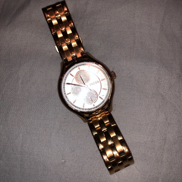 FOSSIL watch - Picture 2 of 2